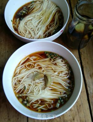 香醋腊八蒜面的做法步骤:10