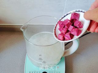 梦幻的银耳百合雪梨羹的做法步骤:4