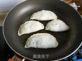 韭菜盒子的做法步骤:12