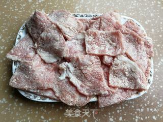 酥肉香菇豆皮汤的做法步骤:2