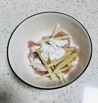 白花菜瘦肉汤#春季润燥汤水#的做法步骤：4