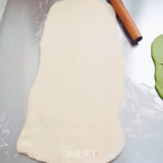 菠菜花朵馒头的做法步骤:10