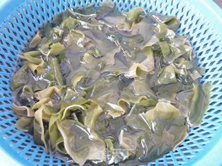 “ 酸辣美食 ”炝拌螺旋藻的做法步骤:3