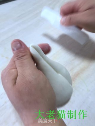 寿桃馒头的做法步骤:11