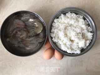 蛋松炒饭#剩饭新吃法的做法步骤：1