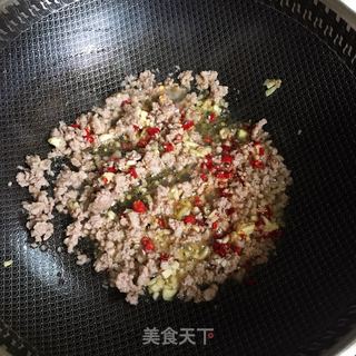 肉末雪菜炒蒜苔的做法步骤：3