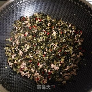 肉末雪菜炒蒜苔的做法步骤：4