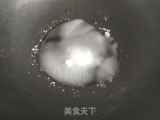糖霜核桃仁的做法步骤:3