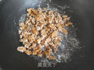 糖霜核桃仁的做法步骤:9