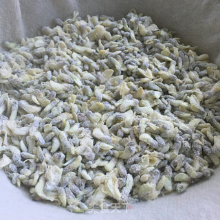 蒜香槐花麦饭的做法步骤：5