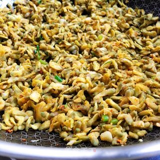 蒜香槐花麦饭的做法步骤：12