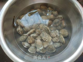 花蛤豆腐汤的做法步骤:2