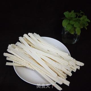 香葱鸡蛋挂面的做法步骤:2