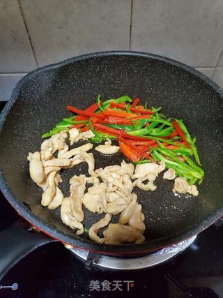 紫苏辣椒炒鸡丝的做法步骤:8
