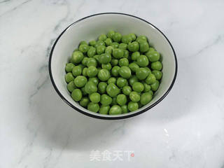 豌豆仁炒牛肉的做法步骤:4