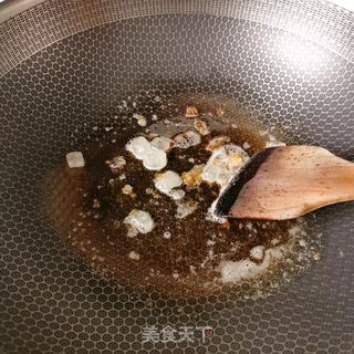 腊鸭腿茄子煲的做法步骤:4