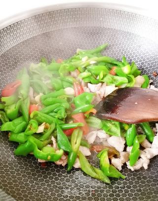 青椒豆豉炒肉的做法步骤:11