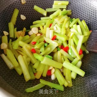 炝炒嫩莴笋的做法步骤：6