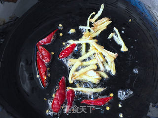 卤肉炒春笋的做法步骤:4