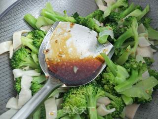 蒜香杏鲍菇西兰花的做法步骤:9