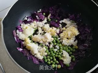 紫甘蓝鸡蛋炒饭的做法步骤：8