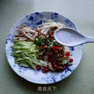 鸡丝拌面的做法步骤:20