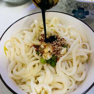 油泼细棍面-吃一碗想两碗的做法步骤:9