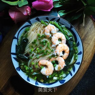 蚝油菠菜虾仁面的做法步骤：11