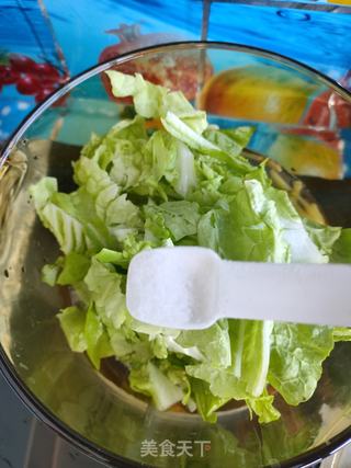 素丸子白菜粉丝汤的做法步骤:7