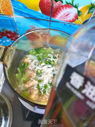 素丸子白菜粉丝汤的做法步骤:10