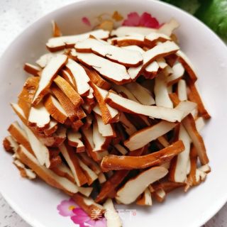 小炒豆干的做法步骤:2