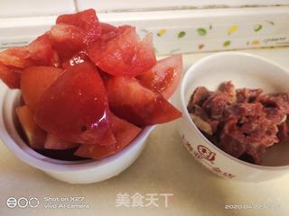 西红柿牛肉面的做法步骤:2