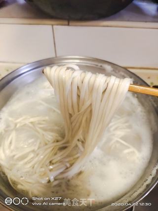 西红柿牛肉面的做法步骤:6
