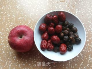 桂圆苹果红枣茶的做法步骤：1