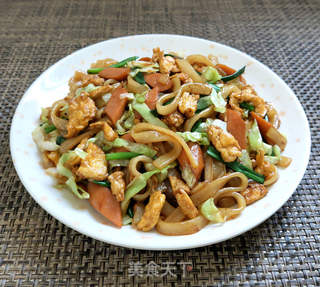 包菜鸡蛋炒河粉的做法步骤：8