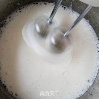 完美不塌陷的蒸锅蒸8寸戚风蛋糕 详细步骤 的做法步骤:5