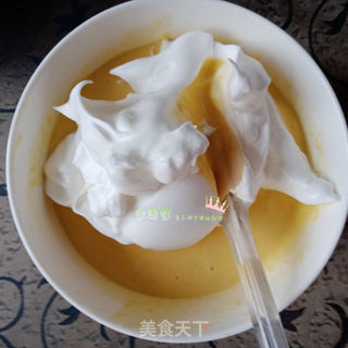 完美不塌陷的蒸锅蒸8寸戚风蛋糕 详细步骤 的做法步骤:8