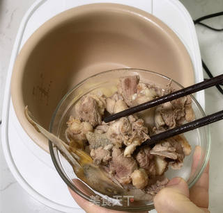 滋阴养胃祛湿--老鸭冬瓜薏米汤的做法步骤:4