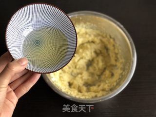 酥掉渣蛋黄小馒头的做法步骤：8