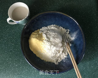 苜蓿鸡肉包子的做法步骤:2