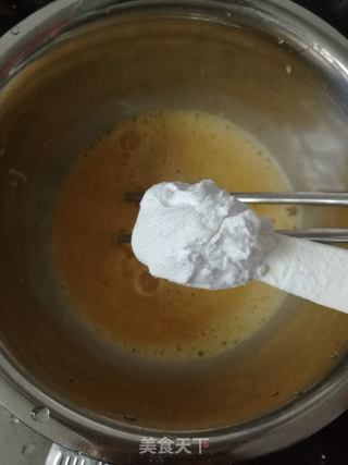 竹荪火腿肠煎蛋饼的做法步骤:5