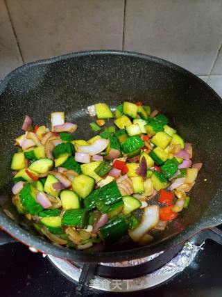 滑鸡粒炒时蔬的做法步骤:10
