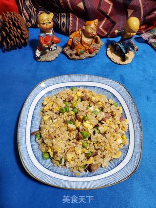 香肠豌豆蛋炒饭的做法步骤:11