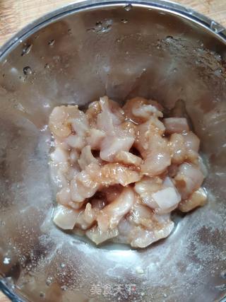 姜丝鸡粒粥的做法步骤:3
