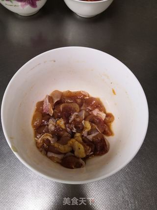奥尔良鸡肉披萨的做法步骤:13