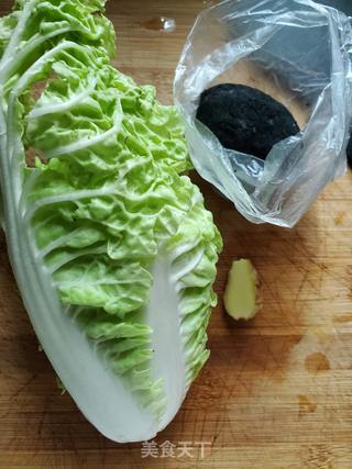 咸鸭蛋白菜汤的做法步骤：1