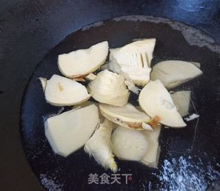 三鲜肉饺的做法步骤：1