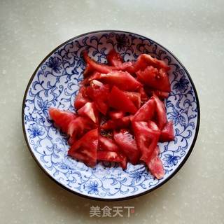 西红柿炒鸡蛋的做法步骤:2