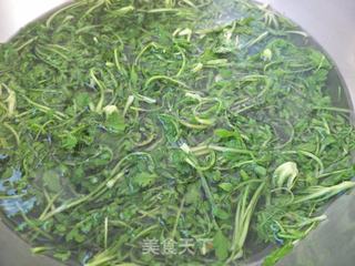 荠菜干豆腐卷的做法步骤:4