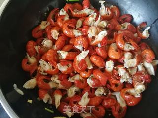 麻辣啤酒龙虾尾的做法步骤:5